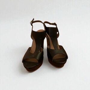 Black BP platforms